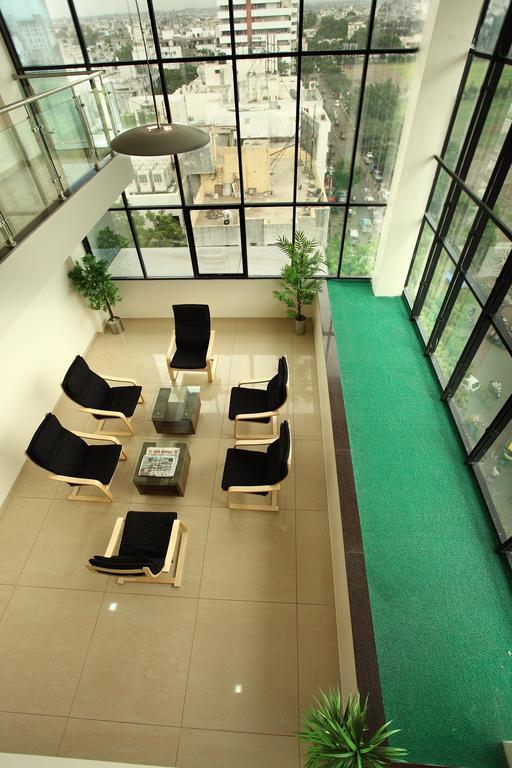 Hotel Classique Rajkot Bagian luar foto